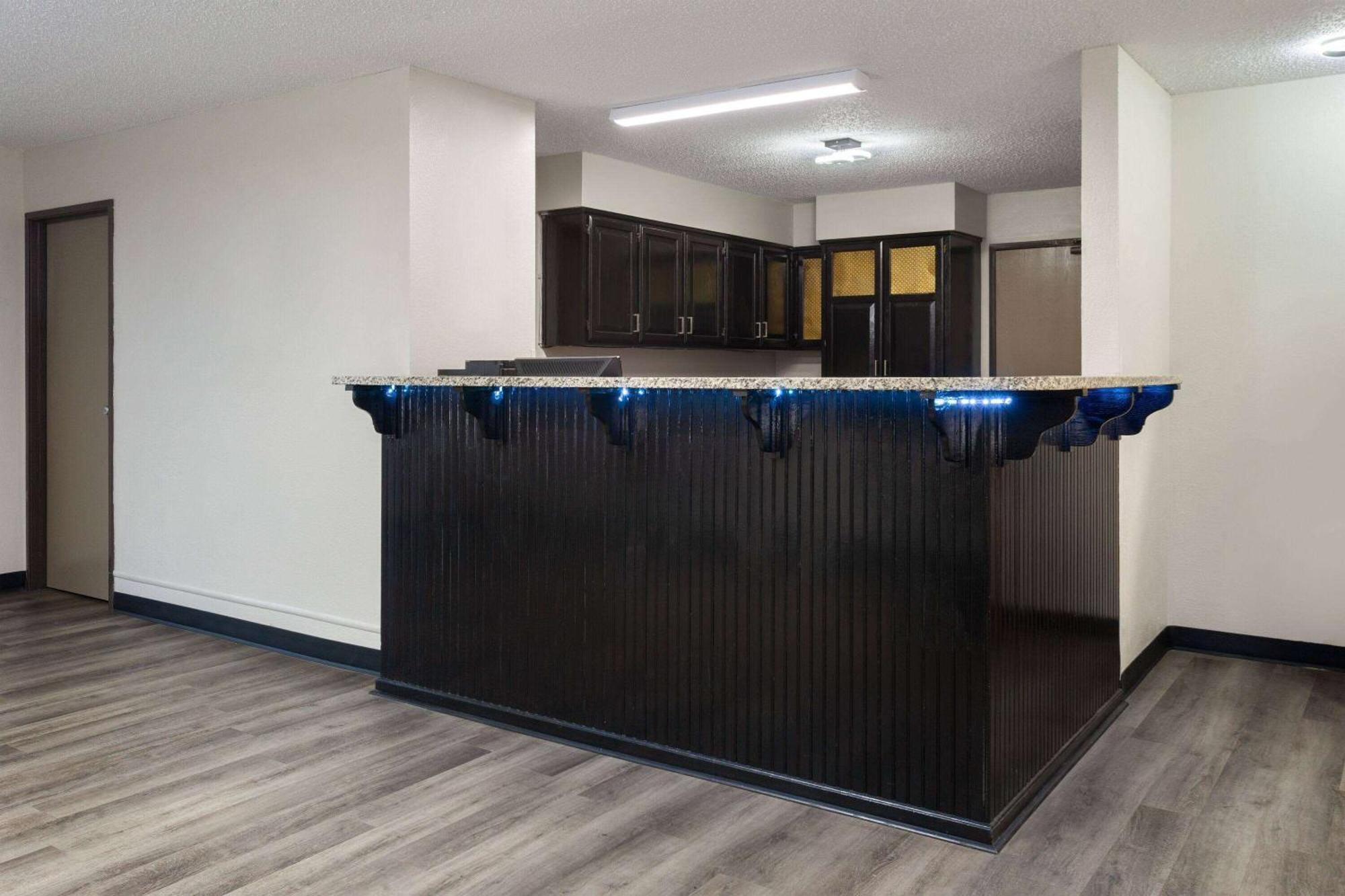 Mount Vernon Super 8 By Wyndham Mt. Vernon מראה חיצוני תמונה